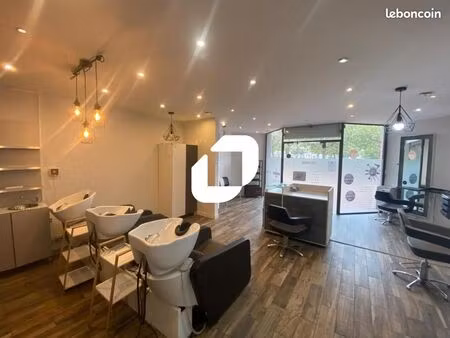 local commercial 65 m²