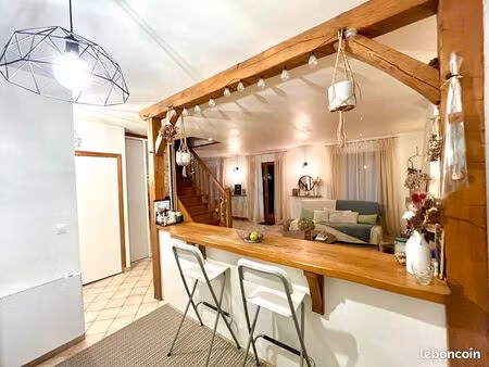 maison - 3 pièces - 82m²