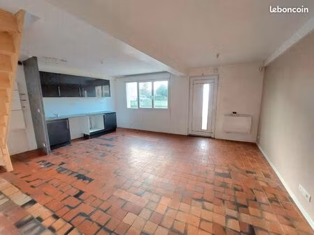 ? maison mitoyenne 5 pièces – 76 m² avec cour et parking couvert