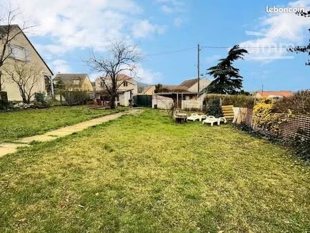 terrain 329 m² isles-les-meldeuses