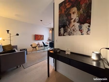 appartement t2 avec vue sur le château de ferrières