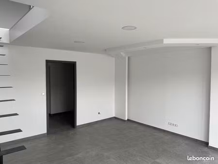 local d'activité 400 m²