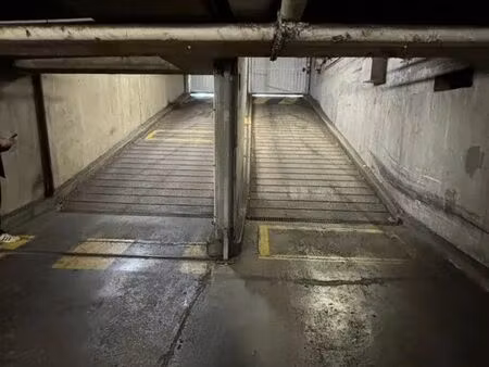 location parking quartier arsenal