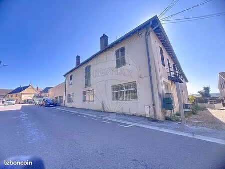 immeuble 15 pièces 783 m²