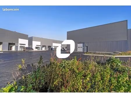 local d'activité 218 m²