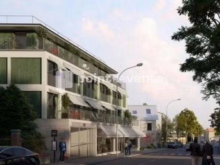 local commercial 180 m²