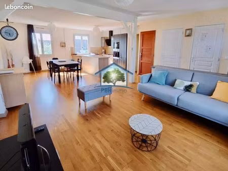 maison 5 pièces 150 m²