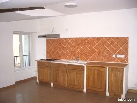 studio à louer 48 m² (sault 84)