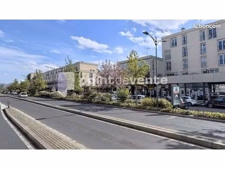 local commercial 150 m²