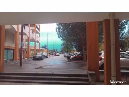 local professionnel 35m2