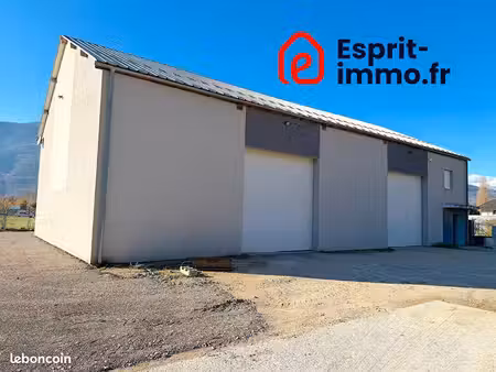 entrepôt 411 m² seyssel