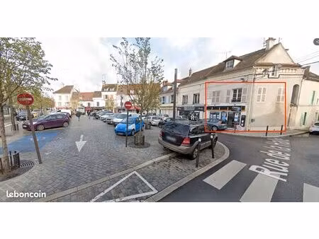 local commercial 64 m² emplacement n°1