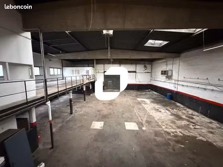local d'activité 690 m²