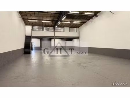 local industriel 380 m²