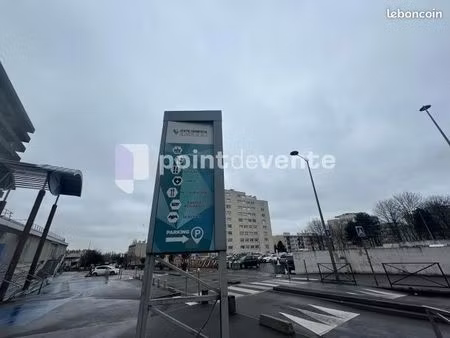 local commercial 240 m²