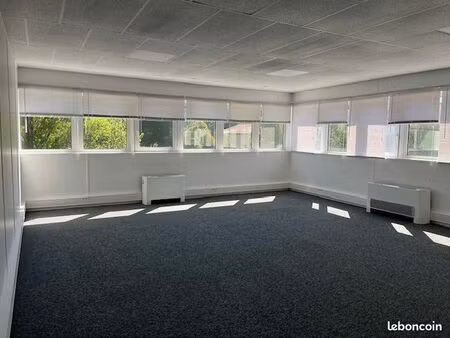 très beau bureau 42m² - 1er mois offert