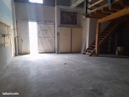 local industriel 121 m²
