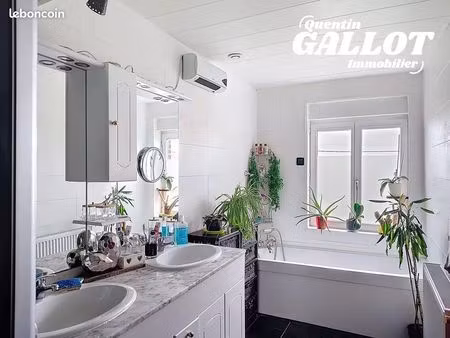 maison 11 pièces 192 m²