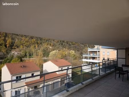 superbe appartement t4 – 98 m² – terrasse 65 m² – vue loire – résidence avec piscine