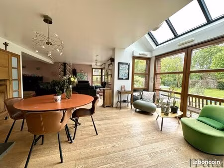 villa 5 pièces 150 m²