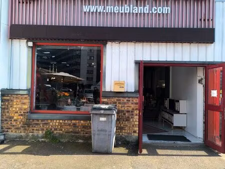 local commercial 761 m² droit au bail à vendre – entrée des mureaux