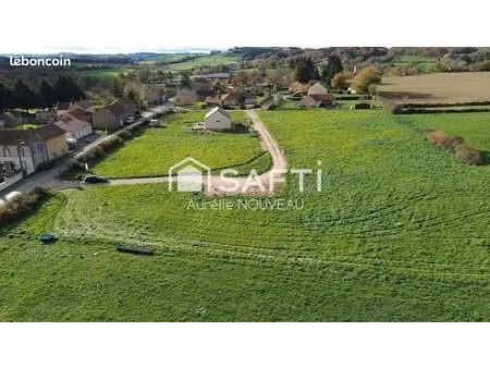 terrain 1090 m² saint-hilaire-la-croix
