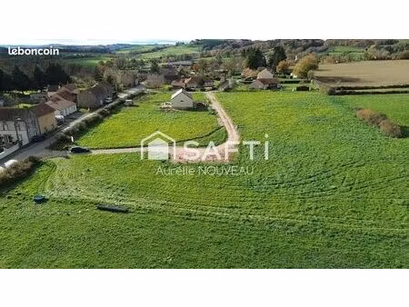 terrain 1090 m² saint-hilaire-la-croix