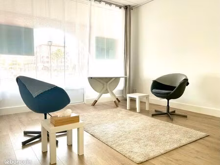 pièce à louer dans cabinet bien-être