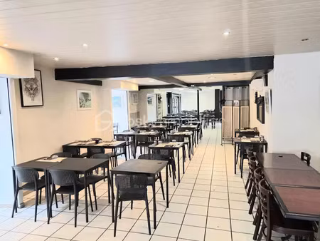 vente locaux professionnels à langogne (48300)  225 000 €