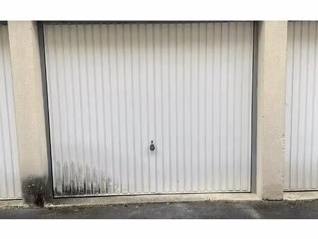 location stationnement  12 m² t- à villenoy  80 €