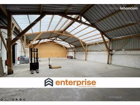 local d'activité 600 m²
