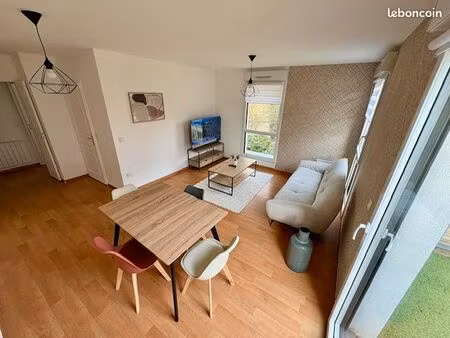 appartement meublé lumineux entièrement rénové au cœur d'un îlot de verdure