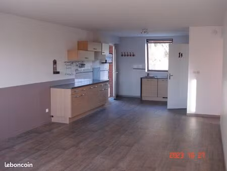 t4 3ch garage/parking à sin le noble