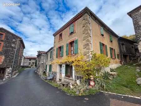 maison 10 pièces 275 m²