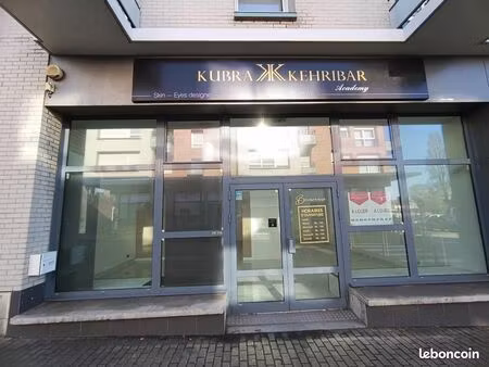 local commercial 113 m²