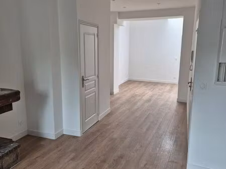 local professionnel - place jules guesde