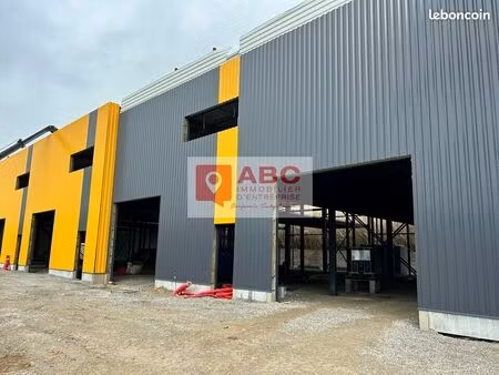 local d'activité 1 134 m²