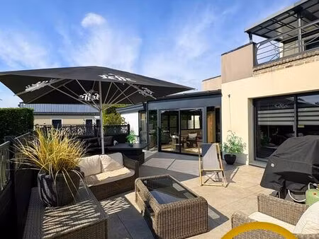 maison 8 pièces 208 m²