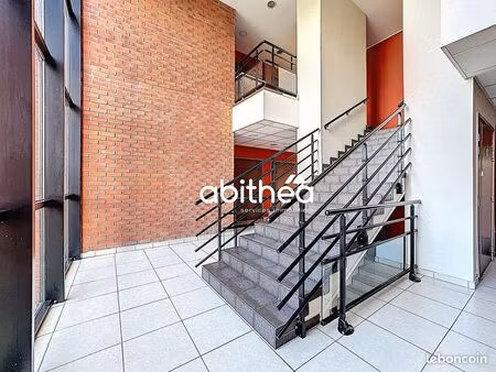 bureaux 74 m² courrières