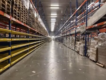 local industriel 8 950 m²