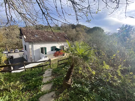 sare_appartement t5 avec terrasse et jardin