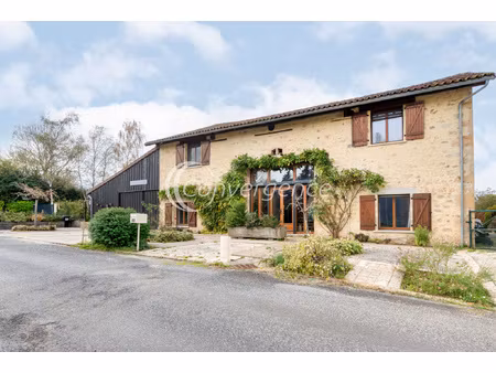 maison de caractère  en pierre  terrain 1 3 hectare maison