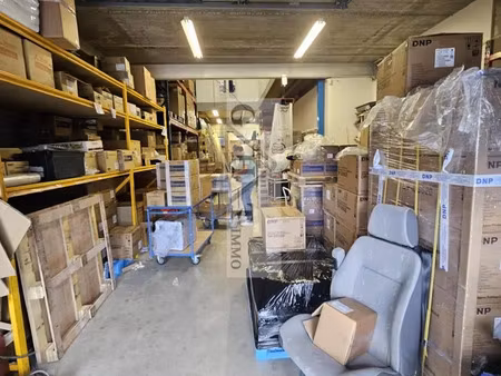 local d'activite de 325 m²