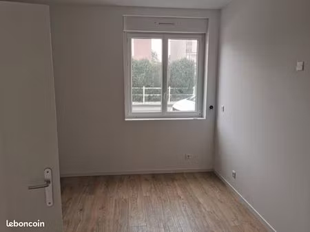 studio en rez-de-chaussée