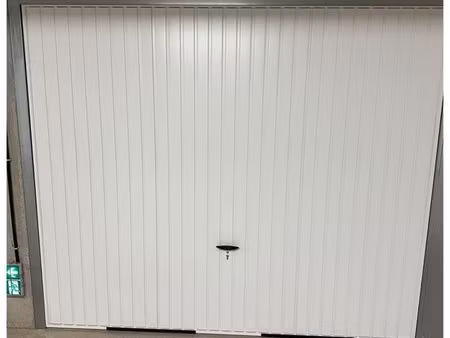 écully – box double fermé à louer – 26 m²