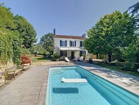 sublime gasconne rénovée avec studio et piscine