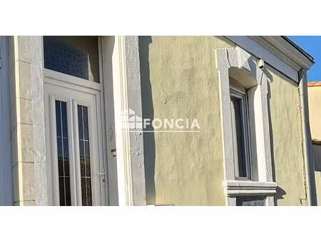 maison sablaise idéalement située !