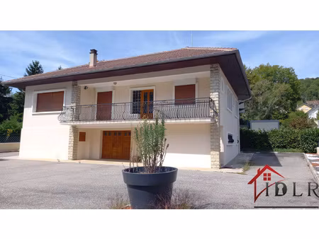 maison de ville sur sous-sol