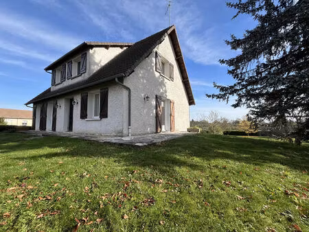 lucenay les aix. pavillon familial 4 chambres avec jardin !