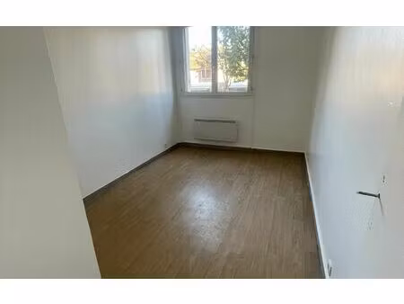 location appartement  23.03 m² t-2 à le plessis-trévise  750 €